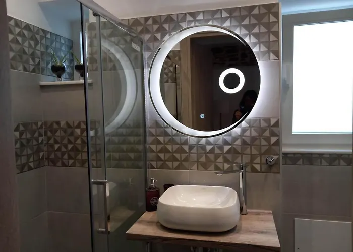 Nisos Suite